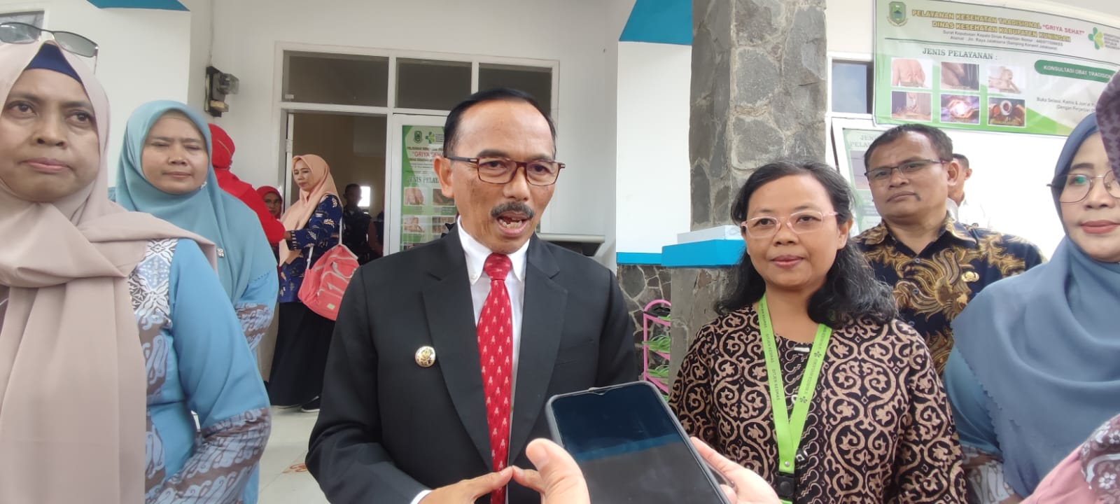 Hujan dan Kesehatan: Kisah di Balik Layanan Griya Sehat